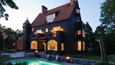 Sekelskiftesvilla ritad av Loa Falkmans farfar #pool #architecture #house