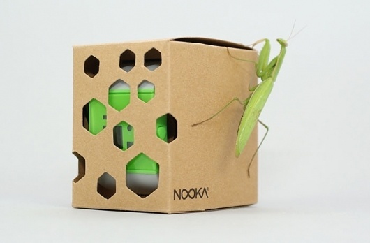Nooka Paper PackÂ - TheDieline.com - Package Design Blog #cardboard #mantis #box #watch #nooka