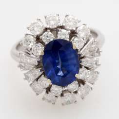 Fine ladies ring set with a sapphire approx. 2,90 ct