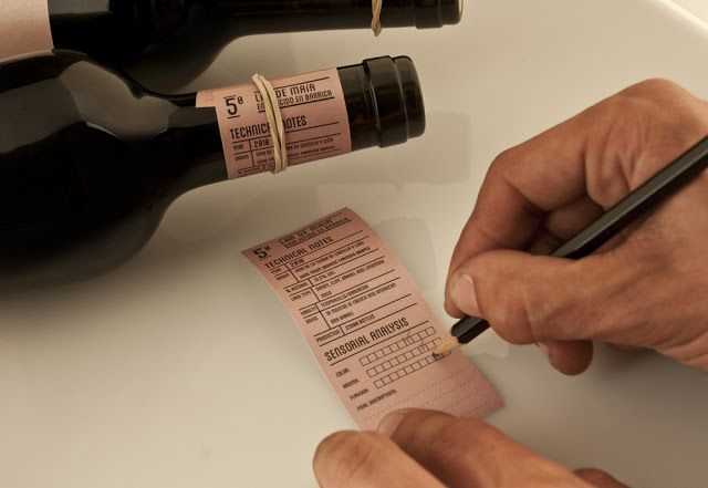LAR DE MAÍA on Packaging of the World - Creative Package Design Gallery