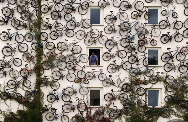 Bikes on the wall #bikes