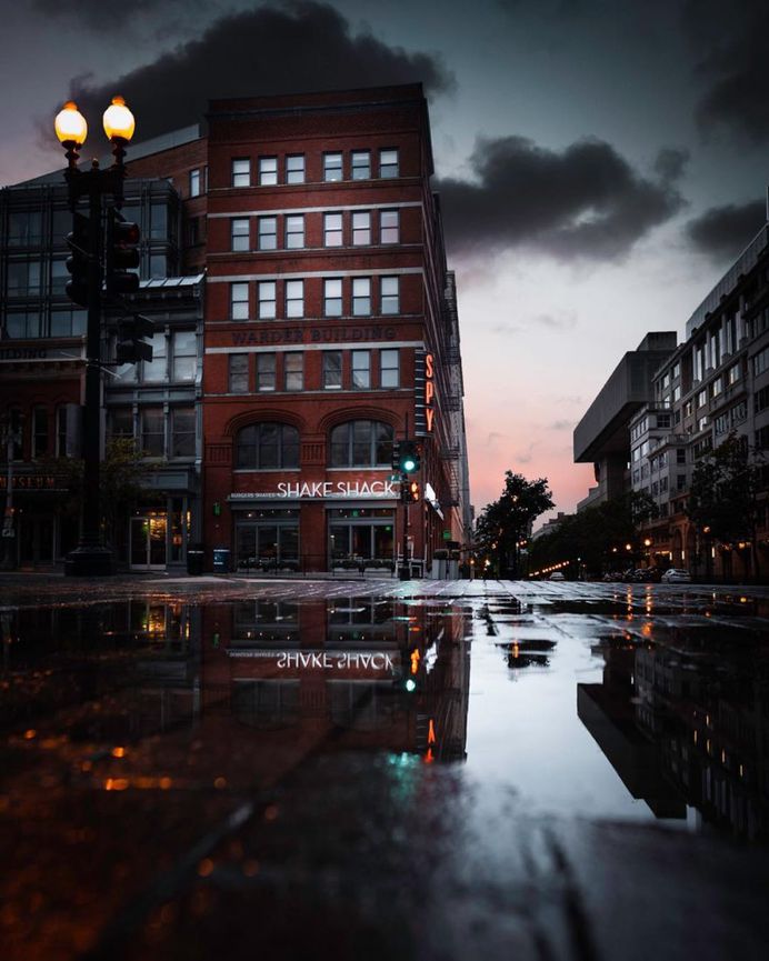 #streetleaks: Striking Street Photography by Steven Schulz