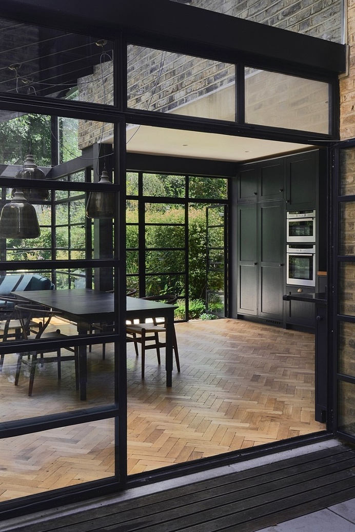 Highbury Hill House by Blee Halligan Architects
