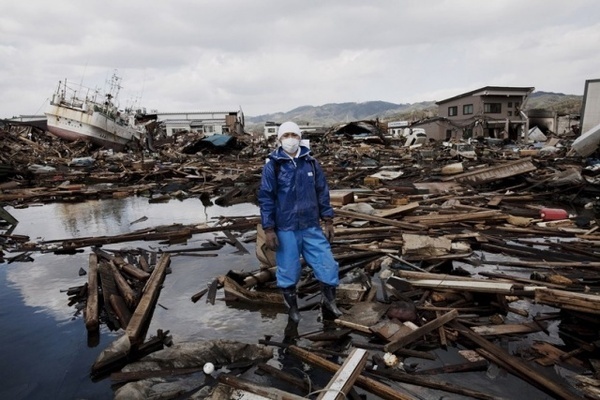 Japanese Earthquake by Q. Sakamaki #inspiration #photography #documentary