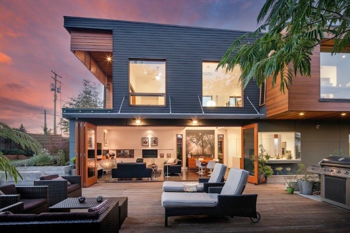 Double High house