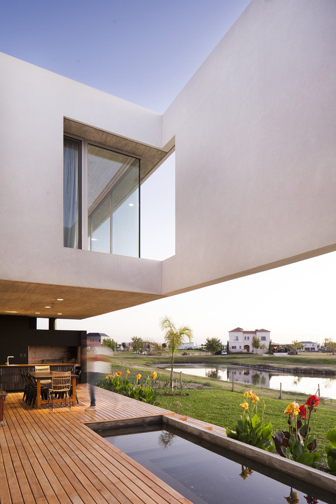 Rampa House / Estudio PKa