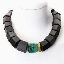 KRAUSS necklace with large Onyxe and emerald.