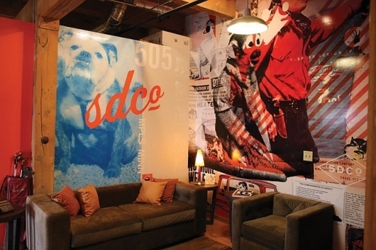 entry2.jpg 670×447 pixels #walls #design #space #retail