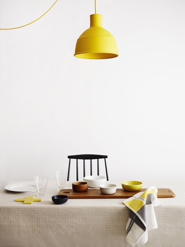 Wood + yellow. #lamp #kitchen #yellow #color