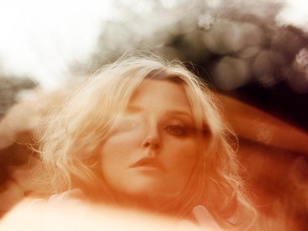 outdoor shoot, lens flare, warm colors, filmy - Aubin #aubin
