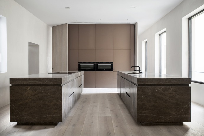 Monte Esquinza by OOAA