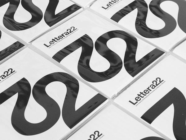Lettera 22 #white #black #and #type #typography