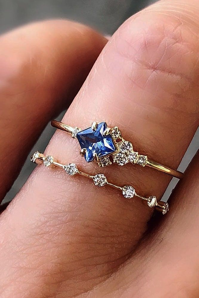 Browse the gallery with the most popular gemstone engagement rings and try to find your own ring.