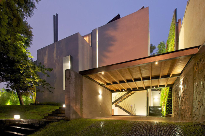Transparency Hidden Behind a Sober Facade: Casa Jacarandas #mexico #architecture #contemporary