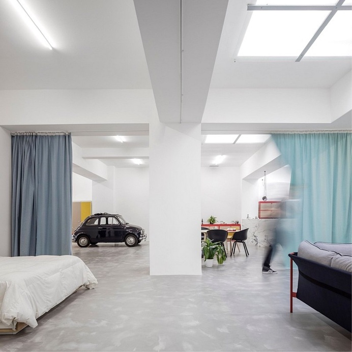 Garage House in Lisbon / Fala Atelier