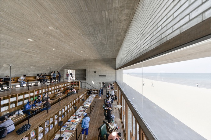 Seashore Library,© He Bin