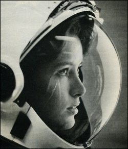 Intergalactic Jetset #women #astonaut