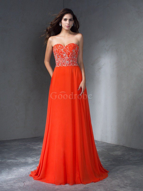 Robe de soirée longue naturel avec perle col en forme de cœur avec chiffon