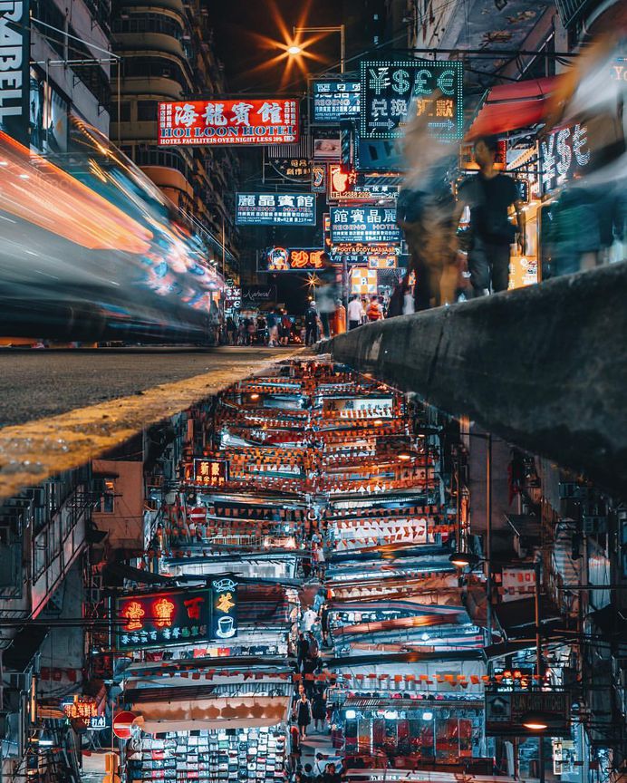 Striking Street Photos of Hong Kong by Donald Chan