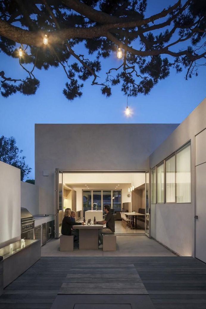 Corner Pocket House by Edward Ogosta Architecture 13