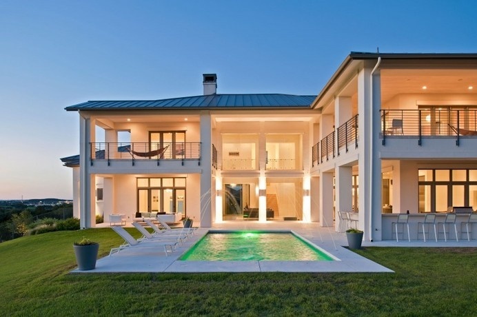 Inviting Texas Home Evoking a Coastal Atmosphere: Spanish Oaks Residence #architecture #contemporary