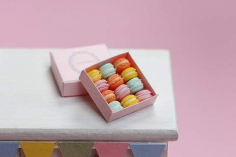Miniature Macaroons by Stephanie Kilgast | PICDIT #design #sculpture #art #food