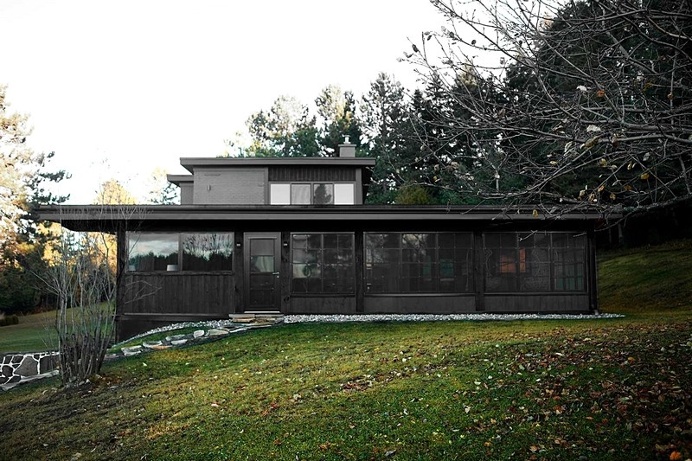 Arbalete Residence – Small Wooden House Transformed into a Contemporary Home