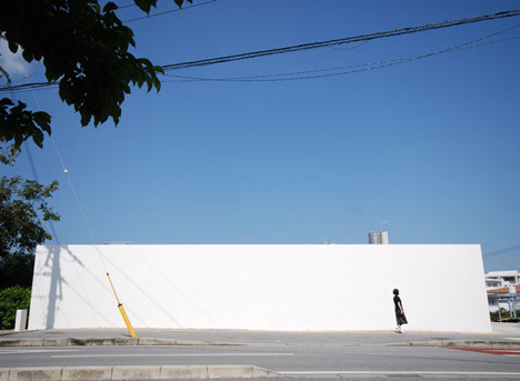 Minimalist House by Shinichi Ogawa & Associates #courtyards #architecture