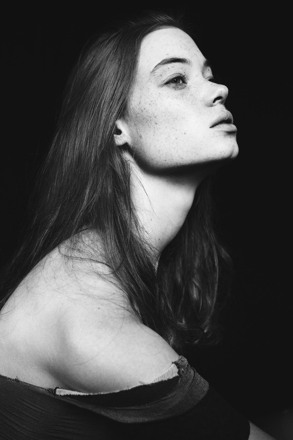 http://iwasshotbybillykidd.com/post/37045836721/elisabeth vandenbergh was shot by billy kidd #kidd #photography #billy #portrait
