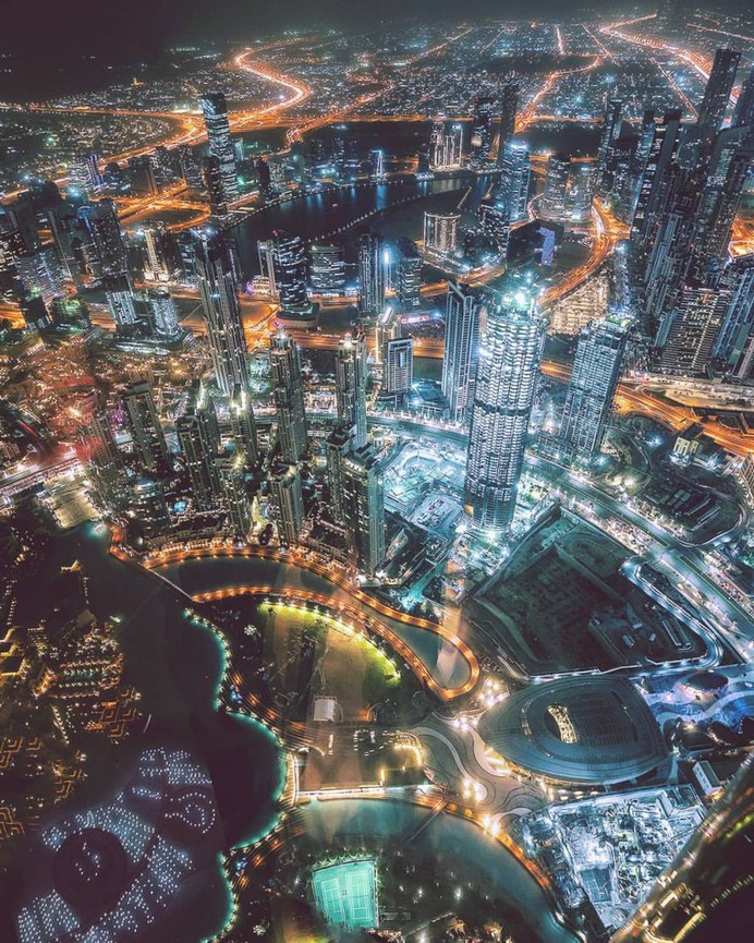 Cyberpunk and Futuristic Street Photography by Yuto Yamada