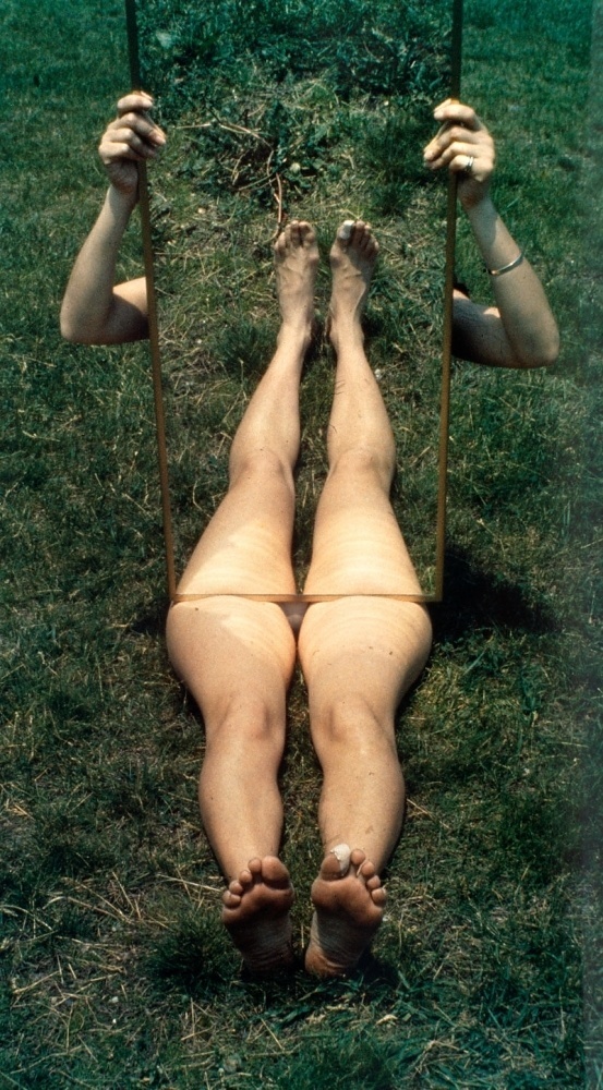 joan-jonas-mirror-piece-i-1969.jpg (JPEG Billede, 800x1445 pixels) #mirror #photography