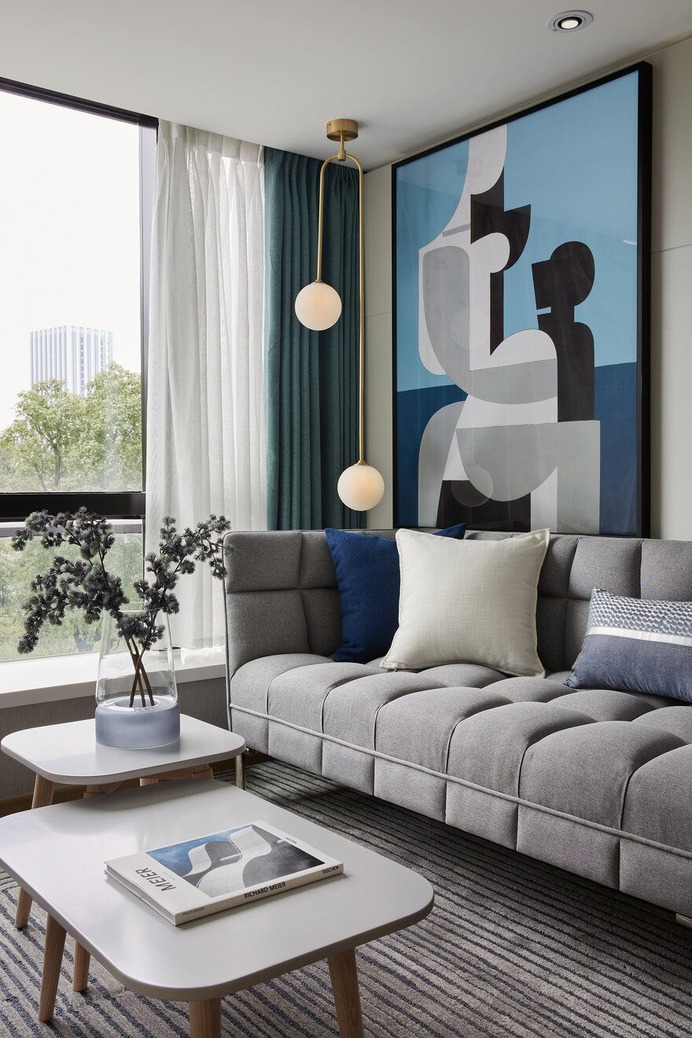 Show flat 1 living room on 1F