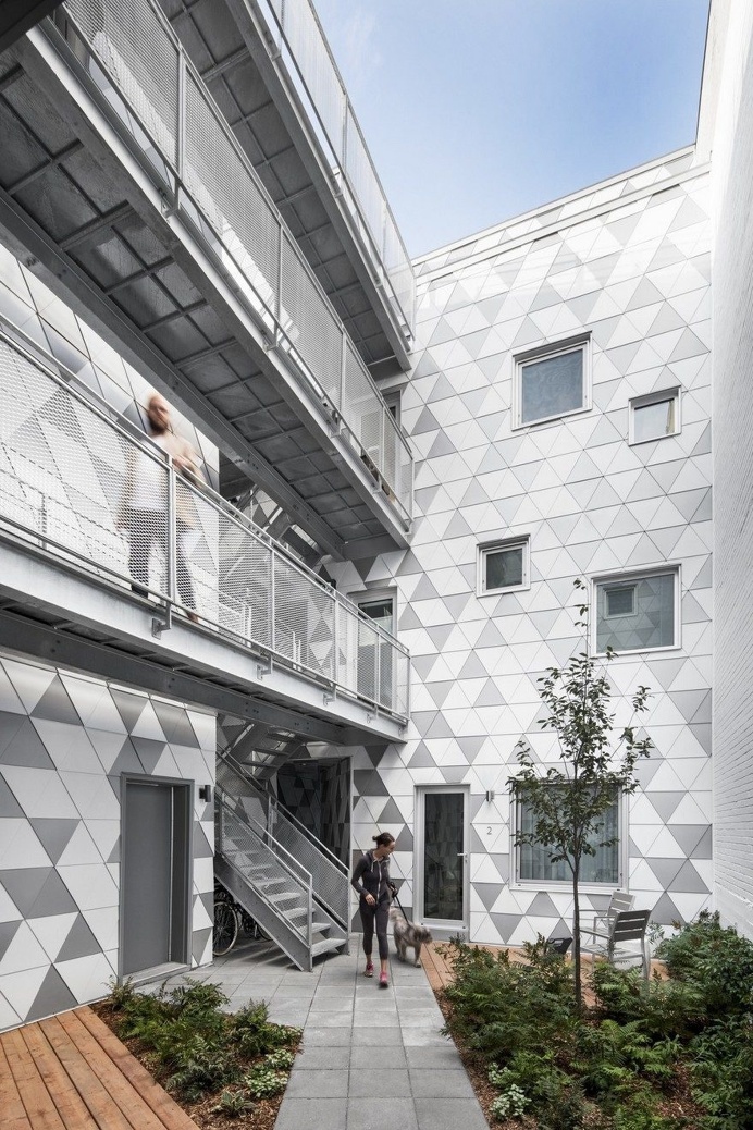 Contemporary Residential Building of Five Housing Units: La Géode by ADHOC Architects 4