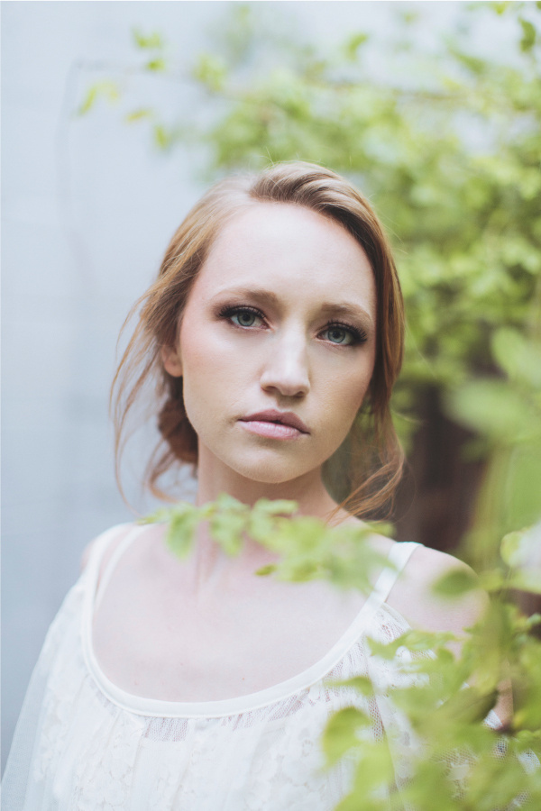 portrait #red #hipster #floral #bride #photography #soft #fashion #wedding #kinfolk #flowers