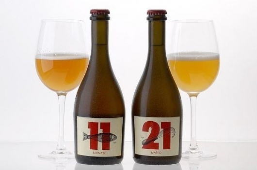 Resultados de la Búsqueda de imágenes de Google de http://www.afuegolento.com/img_db/noticias/10596_5980_image.jpg #beer #mateo #bottle #packaging #design #graphic #logroo #label #bernabe #cerveza #moruba