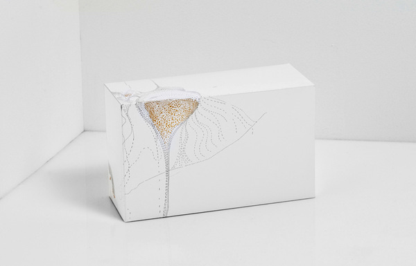 Packaging with gold foil detail designed by Anagrama for San Pedro pastry shop Catalina Fernandez #anagrama #catalina #packaging #shop #san #gold #designed #fernandez #pastry #detail #foil #pedro