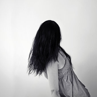 'Undurchschaubar' ein Foto von 'Flügelfrei' #hair #abstract #black #girl