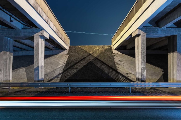 Random Visual Sounds: Urban Photography by Simas Lin
