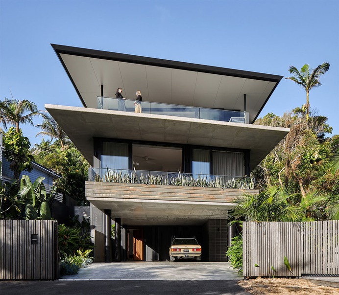 Larus Marinus House, Wategos by Harley Graham Architects