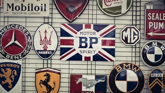 IMG_3984.jpg 889×500 pixels #emblems #photography #motorsport