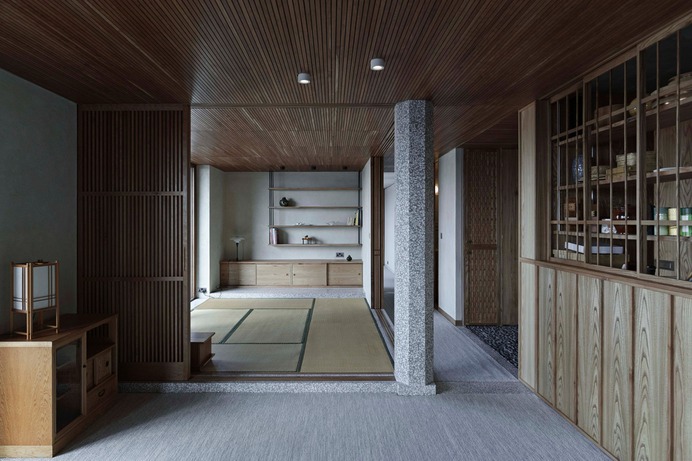 Barbican Apartment by Takero Shimazaki Architects