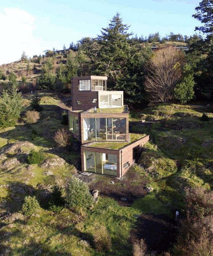 Four Stacked Boxes Defining Modern Family House in San Juan Island 1