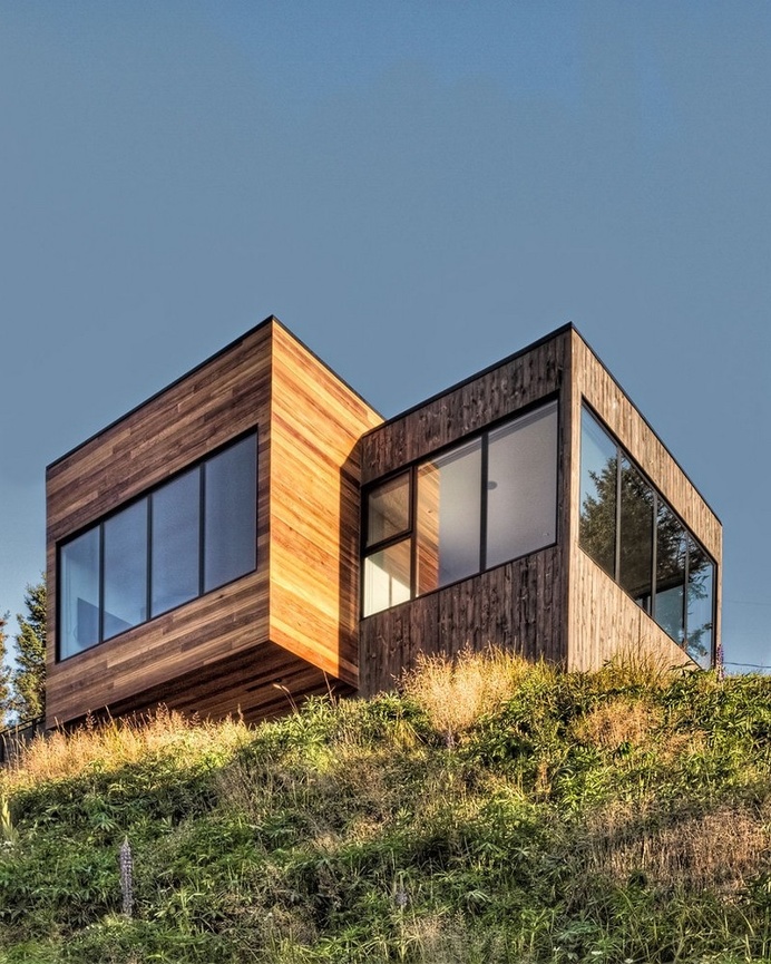 Malbaie V Residence is Fully Covered with a Green Roof