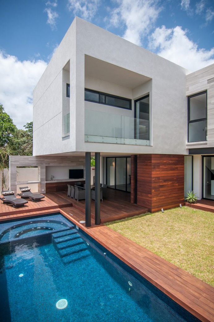Casa Paracaima / TAFF Arquitectos