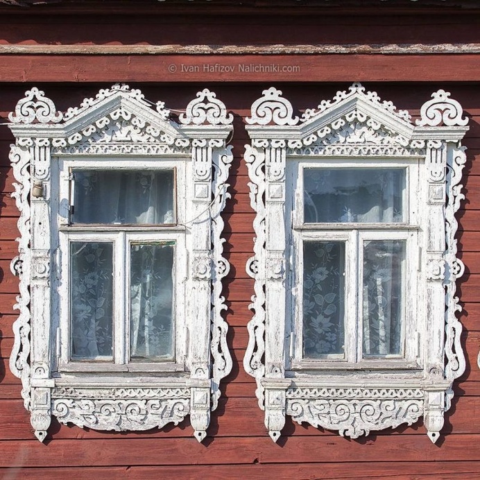 Ivan Khafizov Captures The Beauty of Russian Hand-Carved Wooden Window Frames