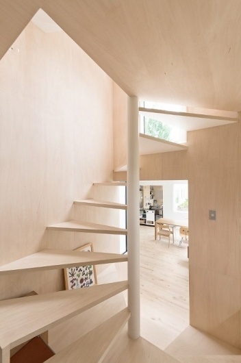 Skim Milk: Kumagai House in Japan by Hiroshi Kuno + Associates | Design Milk #stair #light #minimal