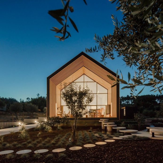 Beautiful Monolithic Home Built of Prefabricated Black Concrete Panels 21