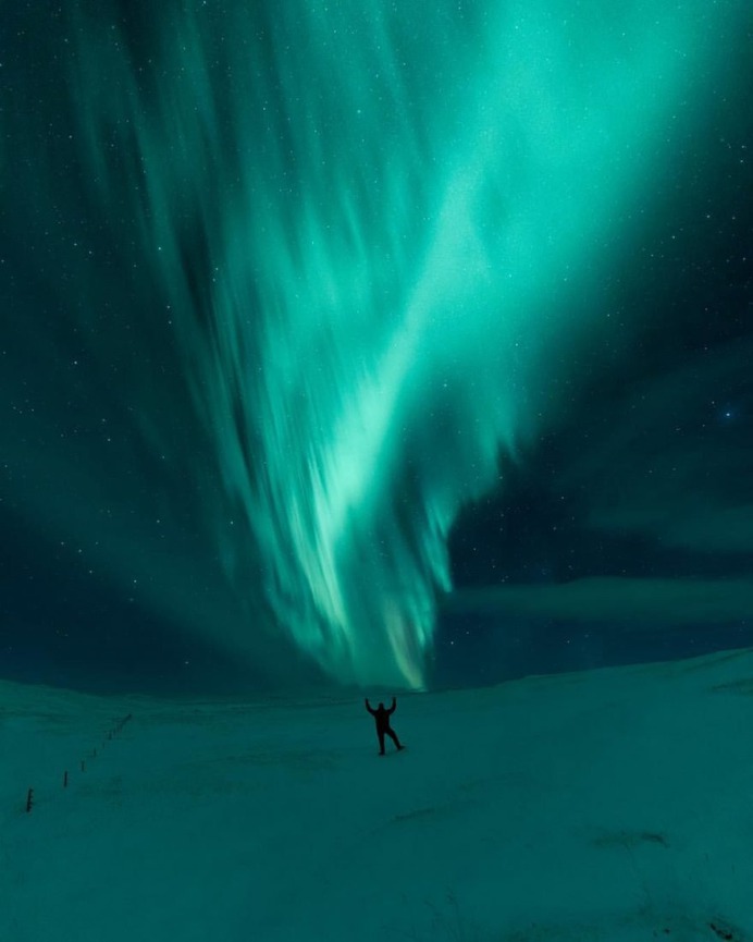 Mikkel Beiter Captures Majestic Northern Lights in Iceland