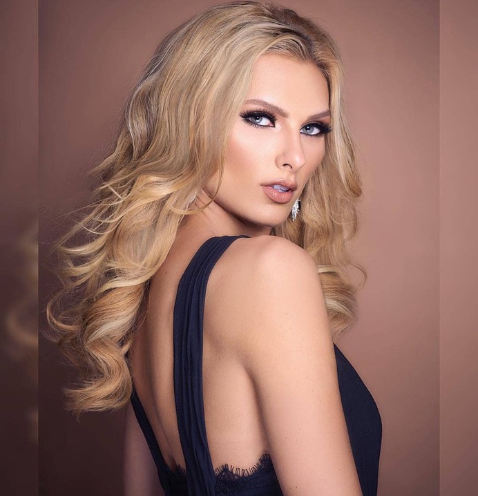 📸Photographer: Lisa G Artistry @lisagartistry 🎀Model: Savannah Wix @savannahwix 📌Follow: @portraitistnet 🔖Tag: #portraitistnet (at Mission Viejo, California) https://www.instagram.com/p/BuLvs7lAzbv/?utm_source=ig_tumblr_share&igshid=5ke4hsvidk9c