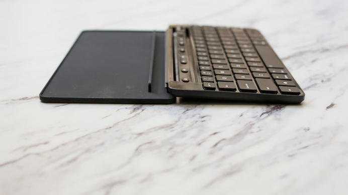 Universal Mobile Keyboard by Microsoft #tech #flow #gadget #gift #ideas #cool
